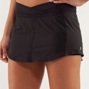 Lululemon Run Pace Crisscross Waist Women's Sz 4 Black Skort Luxtreme Tennis